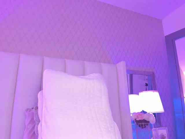 SophiaSmiiths webcam