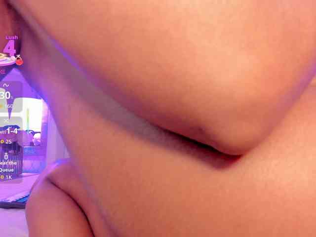 SophiaSmiiths webcam