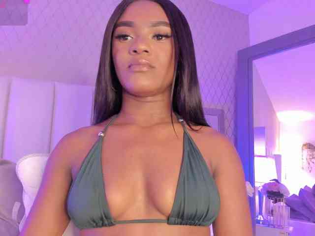 SophiaSmiiths webcam