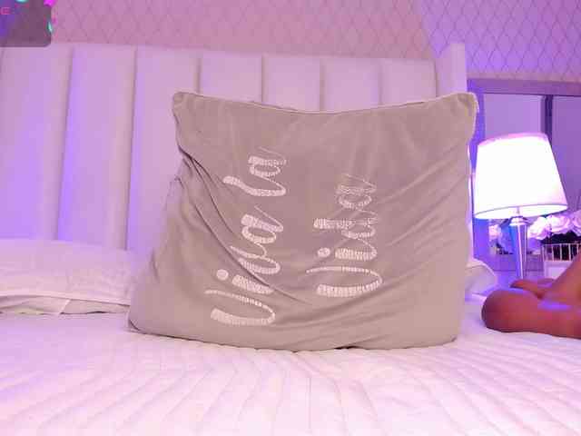 SophiaSmiiths webcam