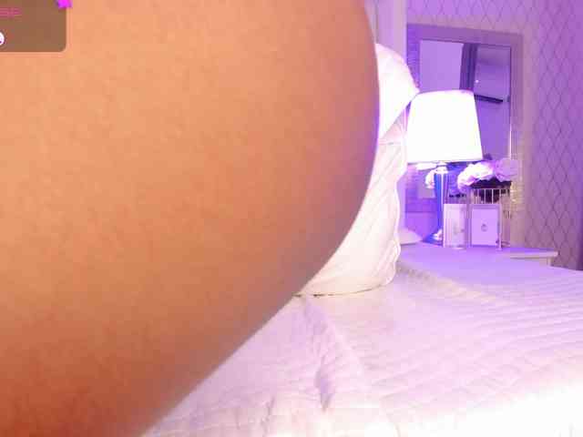 SophiaSmiiths webcam