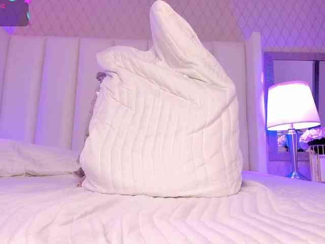 SophiaSmiiths webcam