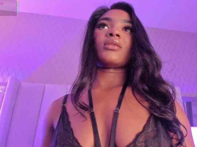 SophiaSmiiths webcam