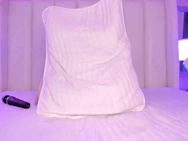 SophiaSmiiths webcam