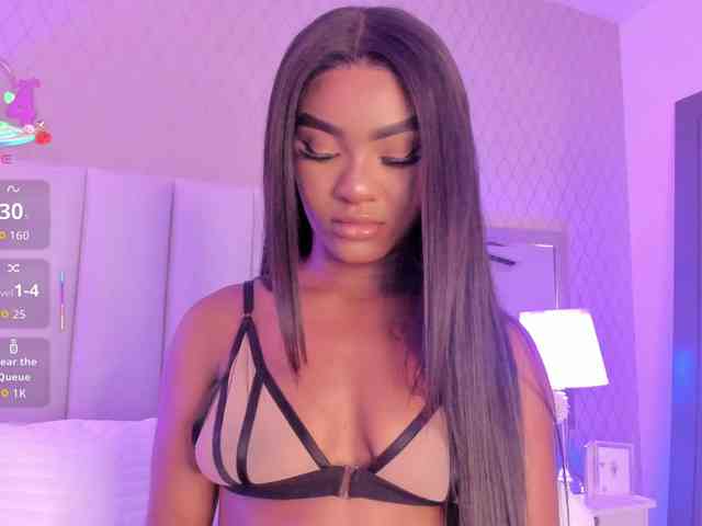SophiaSmiiths webcam