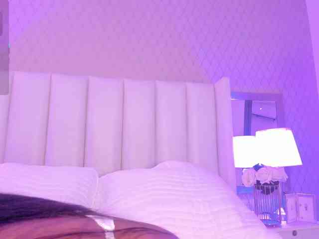 SophiaSmiiths webcam