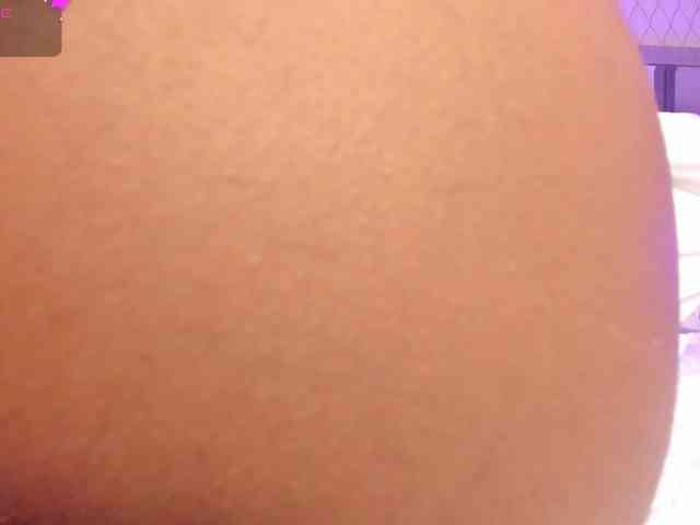 SophiaSmiiths webcam