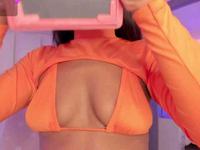 SophiaSmiiths webcam