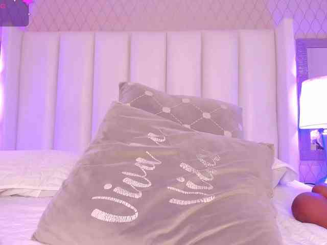 SophiaSmiiths webcam