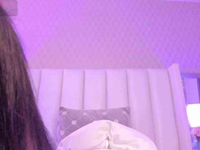 SophiaSmiiths webcam