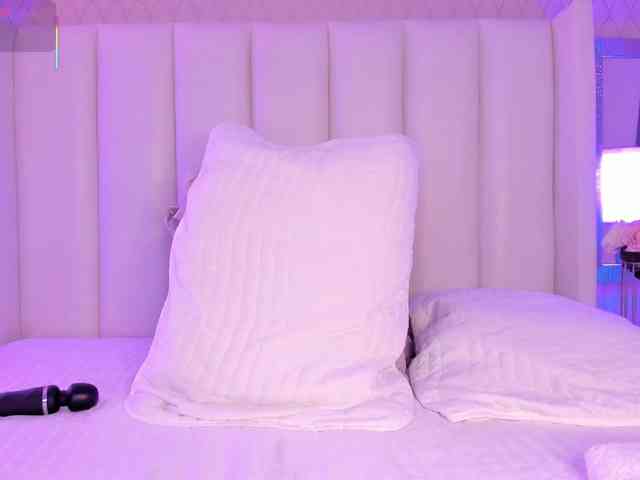 SophiaSmiiths webcam