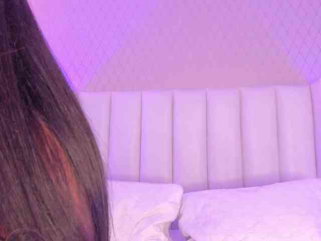 SophiaSmiiths webcam