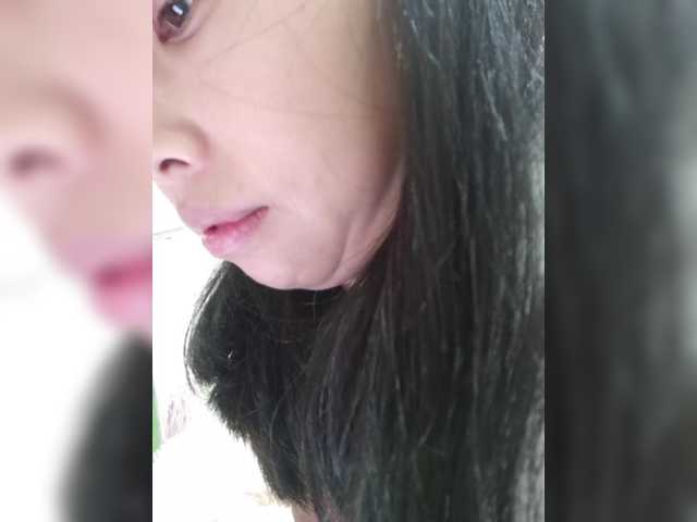 Selinababy99's BongaCams show and profile