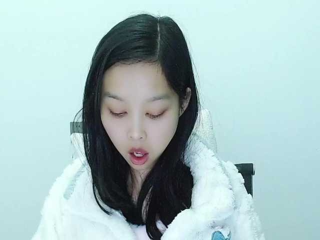 Selinababy99's BongaCams show and profile