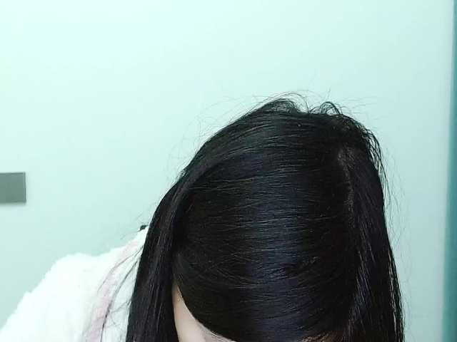 Selinababy99's BongaCams show and profile