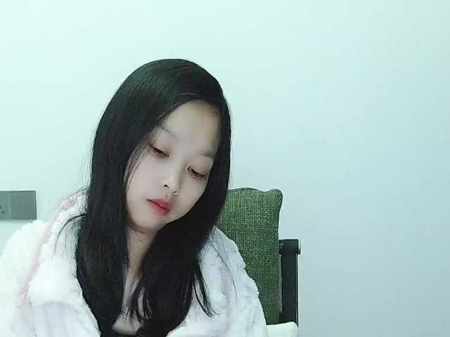 Selinababy99's BongaCams show and profile