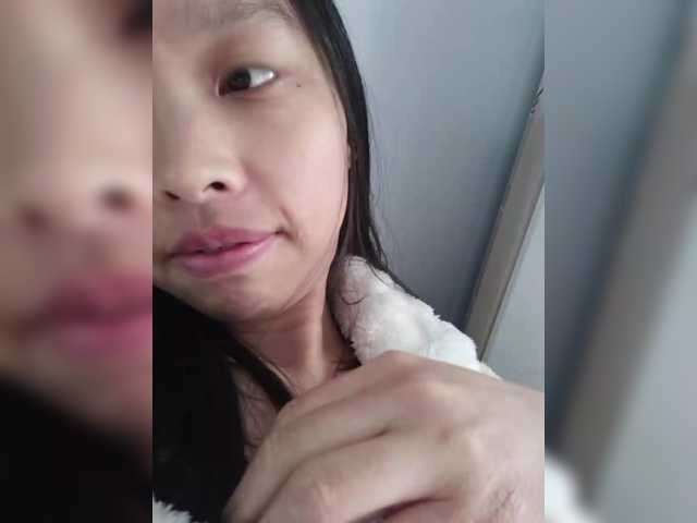 Selinababy99's BongaCams show and profile