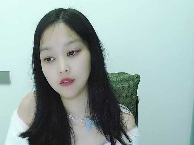 Selinababy99's BongaCams show and profile