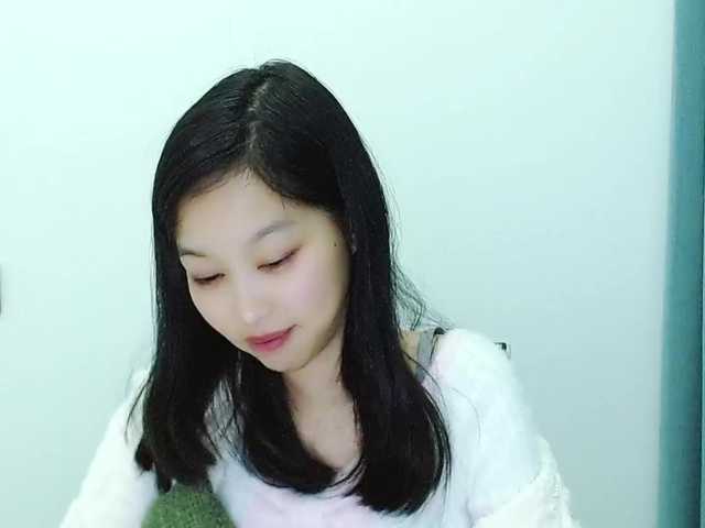 Selinababy99's BongaCams show and profile