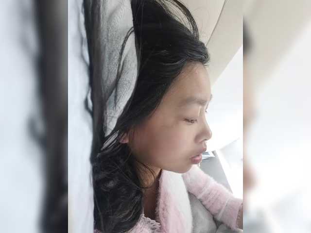 Selinababy99's BongaCams show and profile