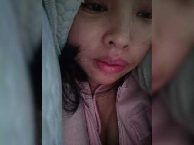 Selinababy99's BongaCams show and profile