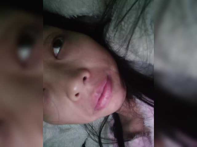 Selinababy99's BongaCams show and profile