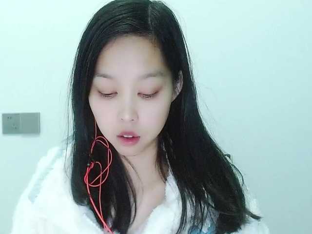 Selinababy99's BongaCams show and profile