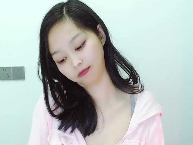 Selinababy99's BongaCams show and profile