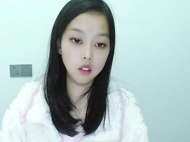 Selinababy99's BongaCams show and profile