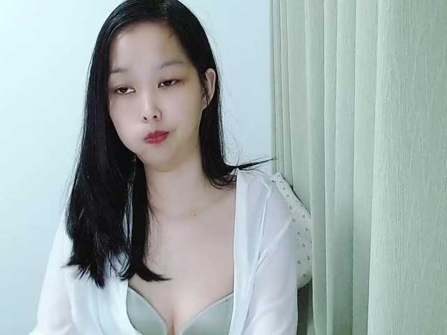 Selinababy99's BongaCams show and profile