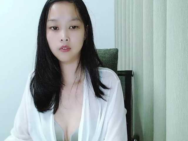 Selinababy99's BongaCams show and profile