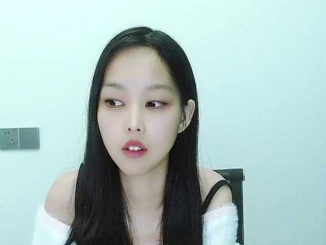 Selinababy99's BongaCams show and profile