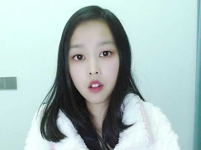 Selinababy99's BongaCams show and profile