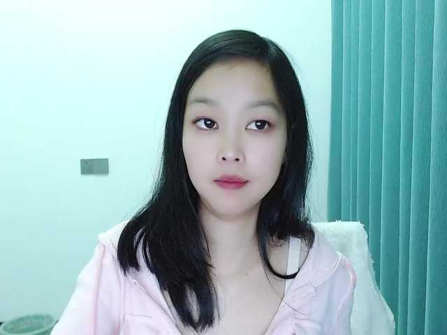 Selinababy99's BongaCams show and profile