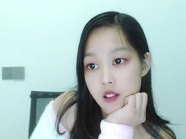 Selinababy99's BongaCams show and profile