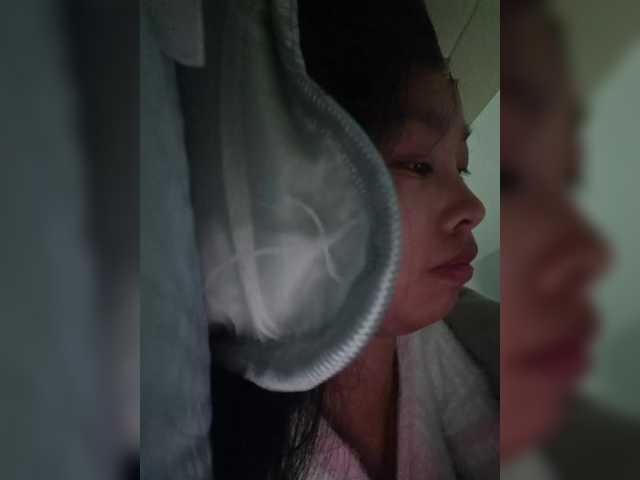 Selinababy99's BongaCams show and profile