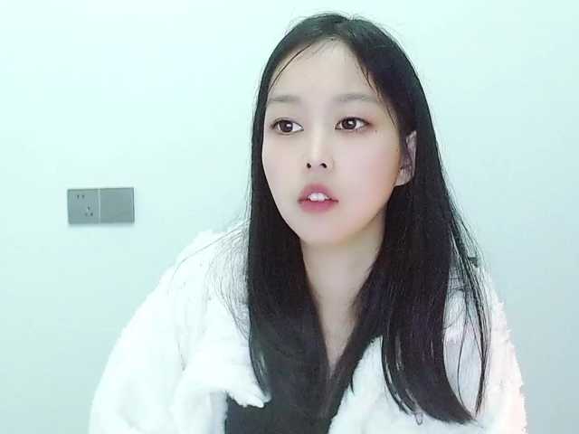 Selinababy99's BongaCams show and profile