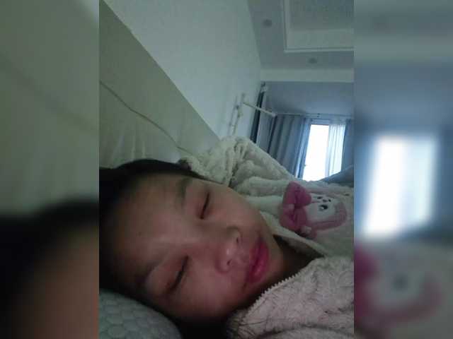 Selinababy99's BongaCams show and profile