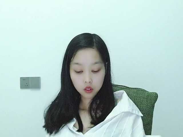 Selinababy99's BongaCams show and profile