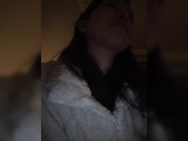 Selinababy99's BongaCams show and profile