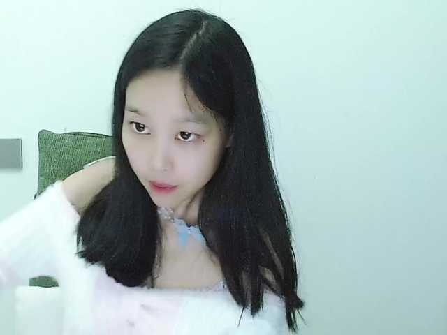 Selinababy99's BongaCams show and profile