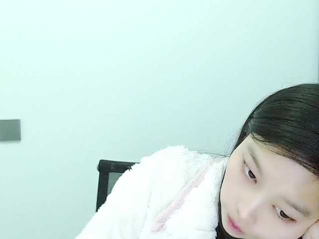 Selinababy99's BongaCams show and profile