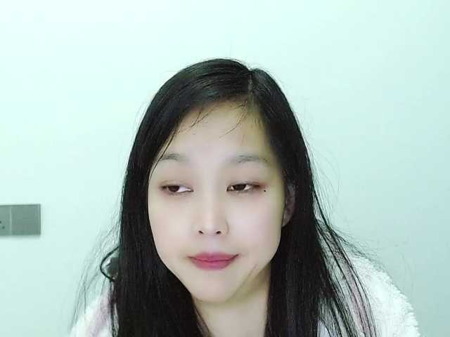 Selinababy99's BongaCams show and profile