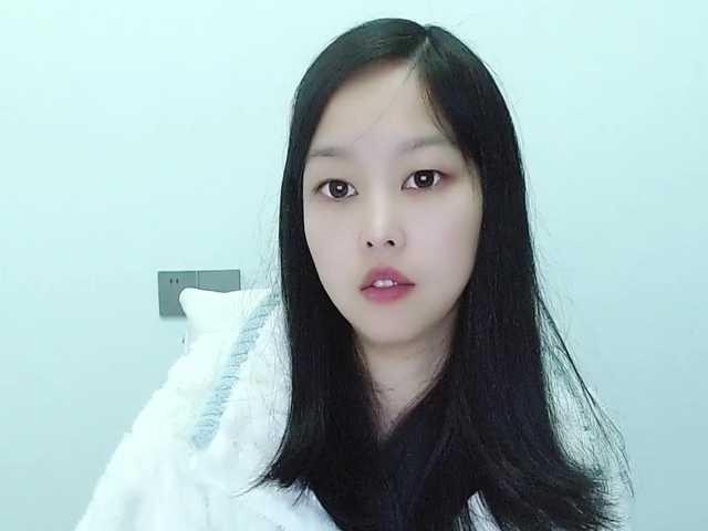 Selinababy99's BongaCams show and profile