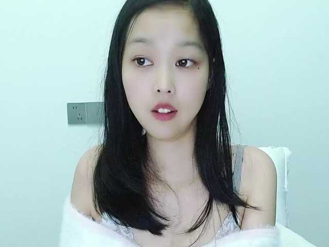 Selinababy99's BongaCams show and profile