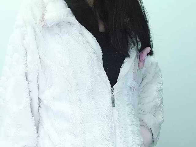 Selinababy99's BongaCams show and profile