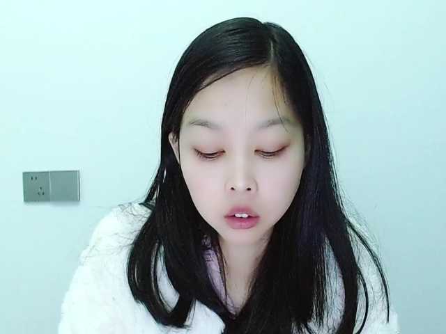 Selinababy99's BongaCams show and profile