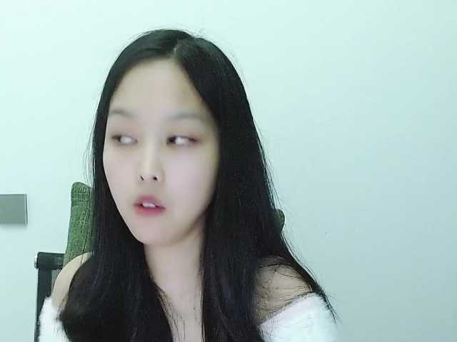 Selinababy99's BongaCams show and profile