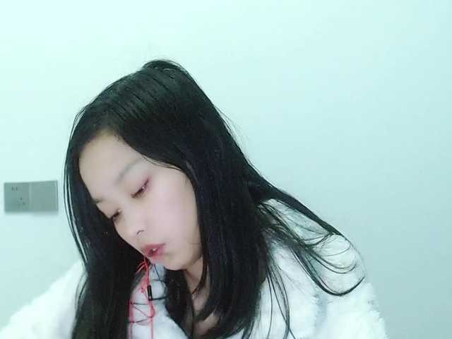 Selinababy99's BongaCams show and profile