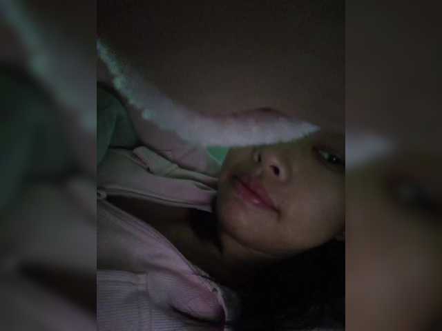 Selinababy99's BongaCams show and profile